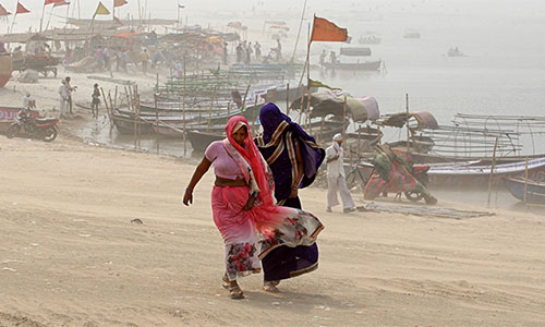 tormenta de polvo en la India Una tormenta de polvo provoca más de un centenar de muertos en la India